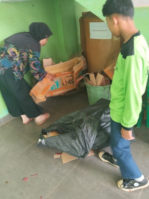 Madrasah Al Adli Konsisten Nabung Sampah, Turut Sukseskan Program Palembang Bebas Sampah